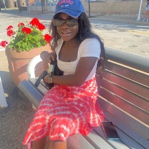 Meet your Posher, Ama